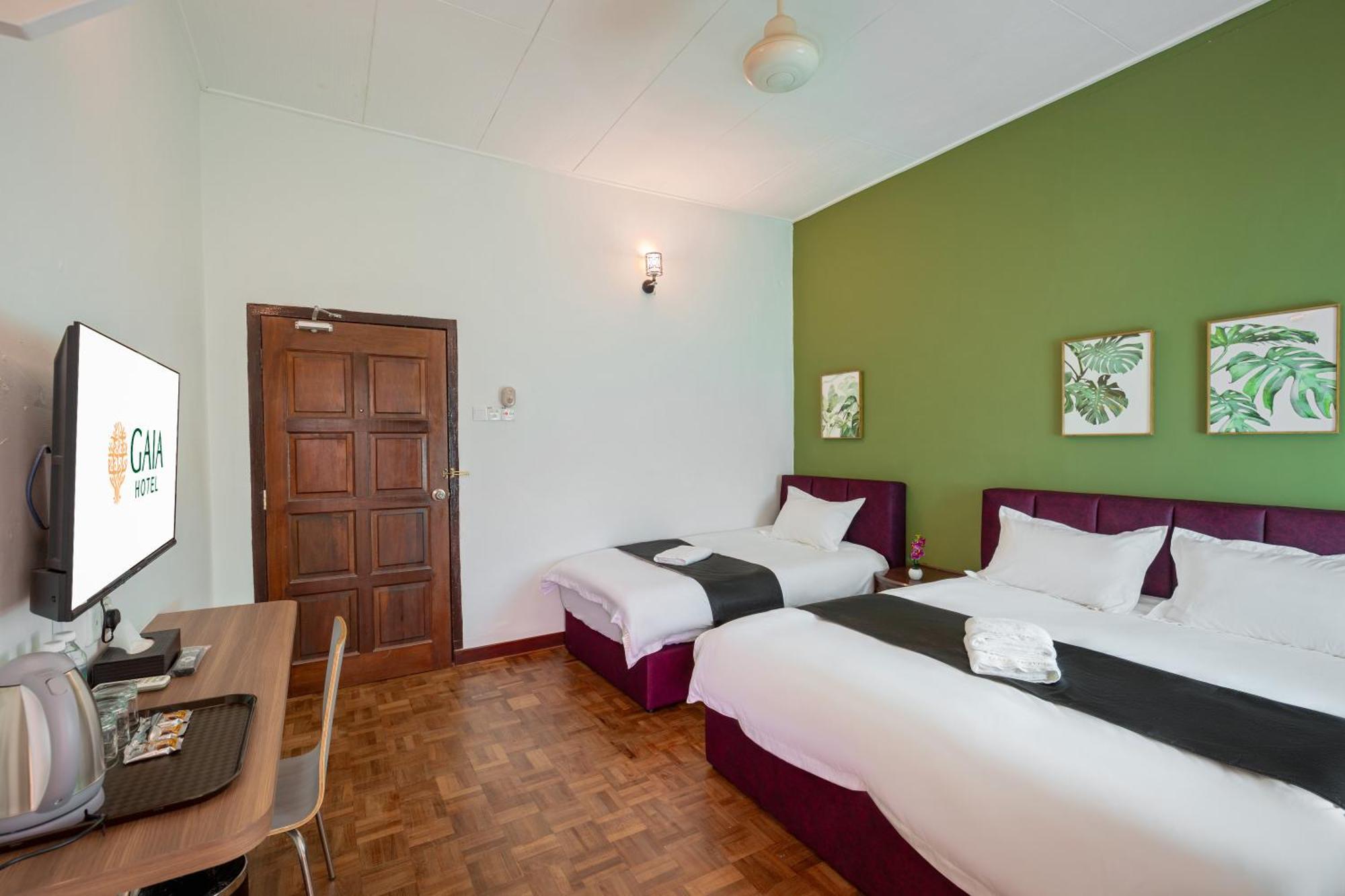 Gaia Hotel Tanjung Bungah  Exterior photo