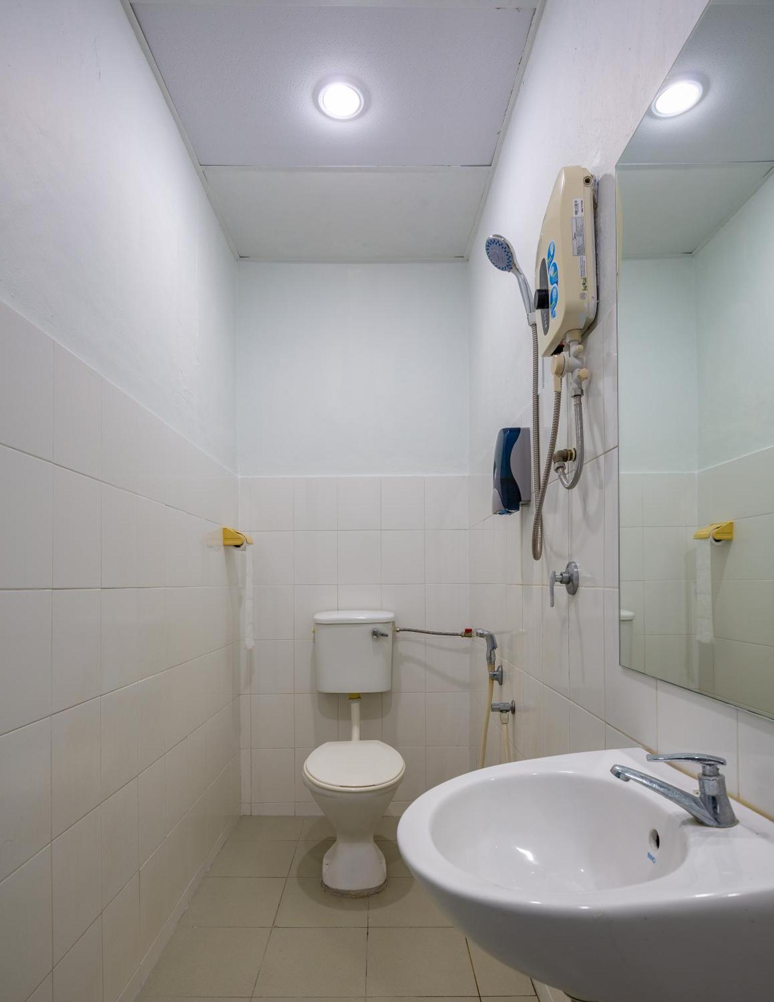 Gaia Hotel Tanjung Bungah  Exterior photo